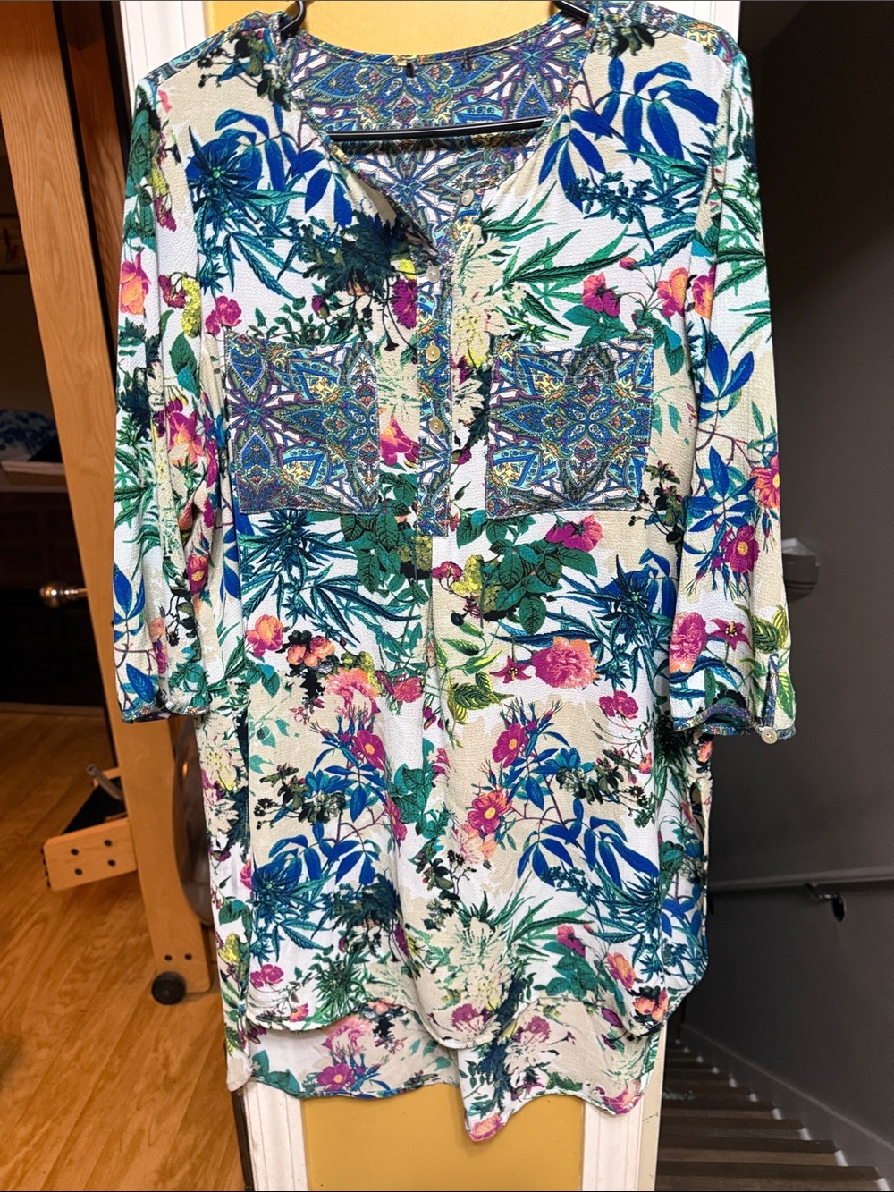 Floral Paisley Tunic Blouse Top Ivory Blue Pink Green Button Front 3/4 Sleeve